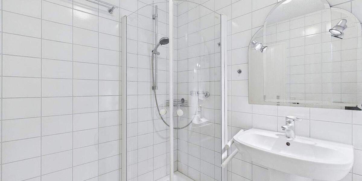 Charmante Wohnung in Warmbronn: Drei Zimmer, Tiefgarage und eine ruhige Lage in Wald- und Feld Nähe 3 zimmer