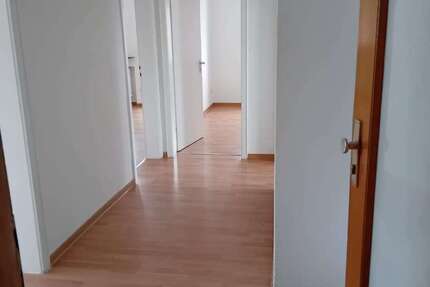 Wohnung Rosdorf - 3 Zimmer, 63 m&sup2;, 650&euro; | Angebot:25717162