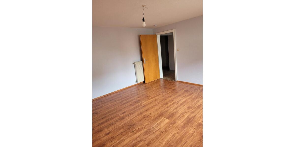 Erdgeschoßwohnung Hennweiler - 3 Zimmer, 102 m&sup2;, 650&euro; | Angebot:26416116