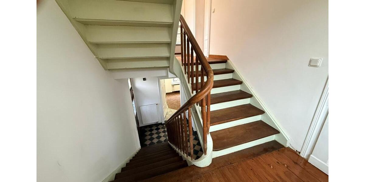 Etagenwohnung Wiehl - 4 Zimmer, 130 m&sup2;, 1.450&euro; | Angebot:25538771