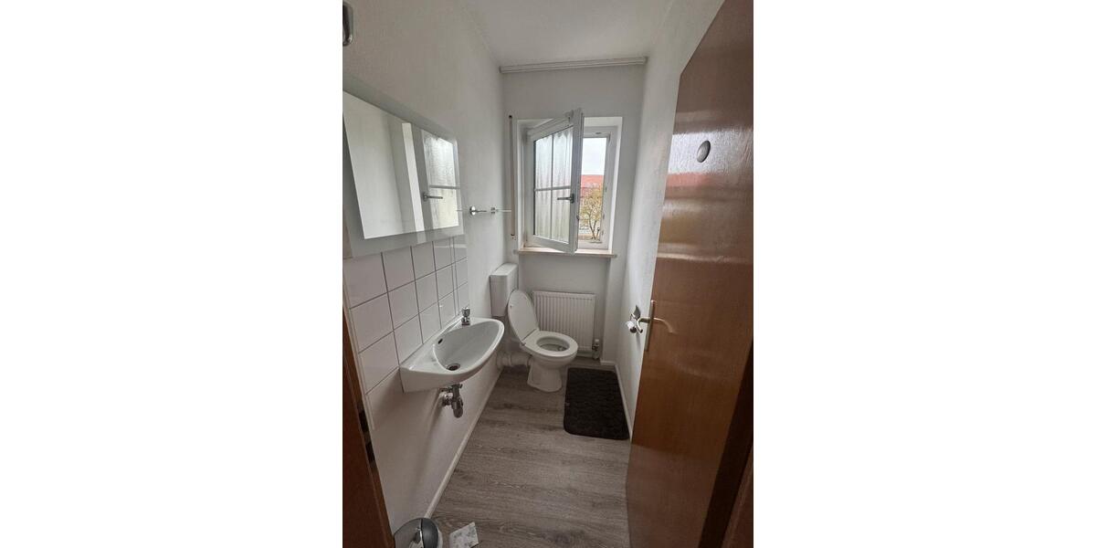 Etagenwohnung Amberg - 4 Zimmer, 105 m&sup2;, 900&euro; | Angebot:26255319