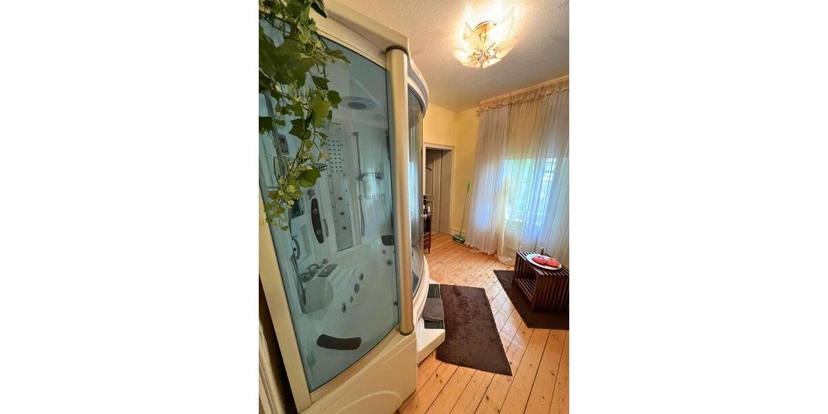 Einfamilienhaus Bad Pyrmont - 6 Zimmer, 240 m&sup2;, 1.500&euro; | Angebot:26193677