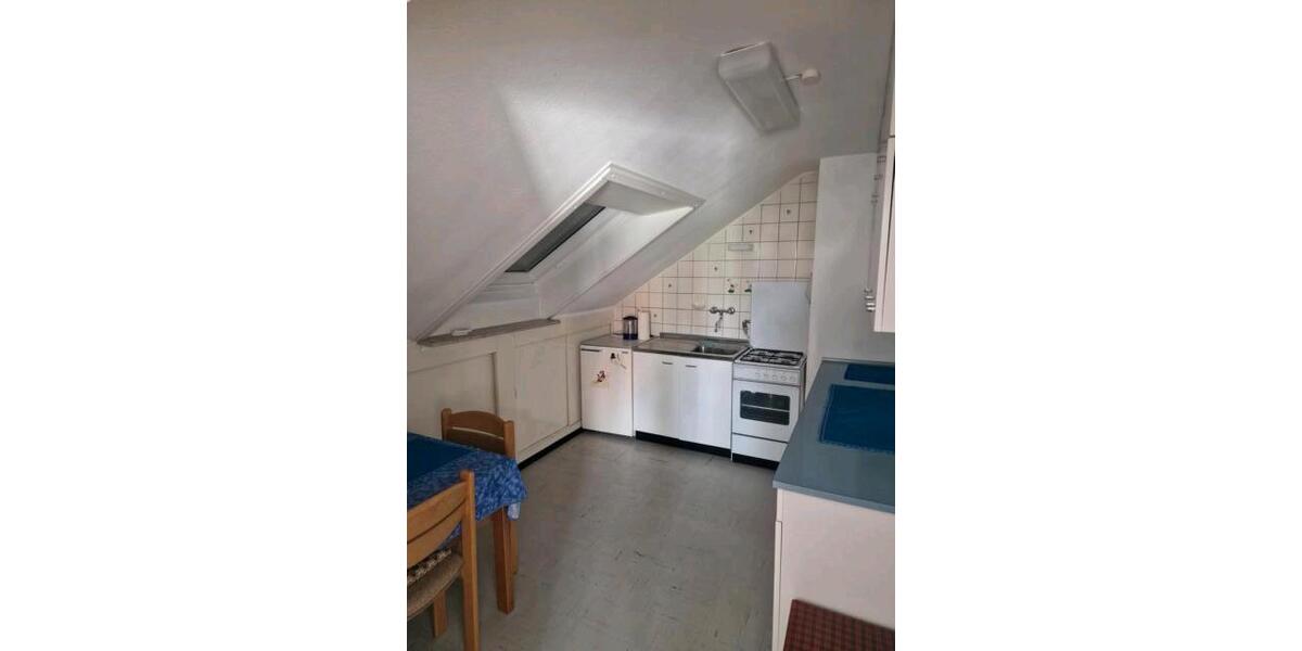 Dachgeschoßwohnung Villingen-Schwenningen Schwenningen - 4 Zimmer, 110 m&sup2;, 760&euro; | Angebot:26680575