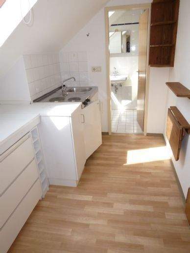 Gemütliche, gepflegte 1-Zimmer-Wohnung im Dachgeschoss - St. Johannis