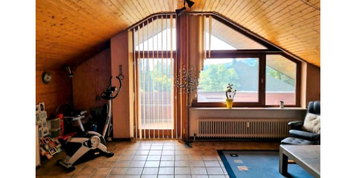 Etagenwohnung Sachsenheim - 5.5 Zimmer, 147 m&sup2;, 1.470&euro; | Angebot:26607087