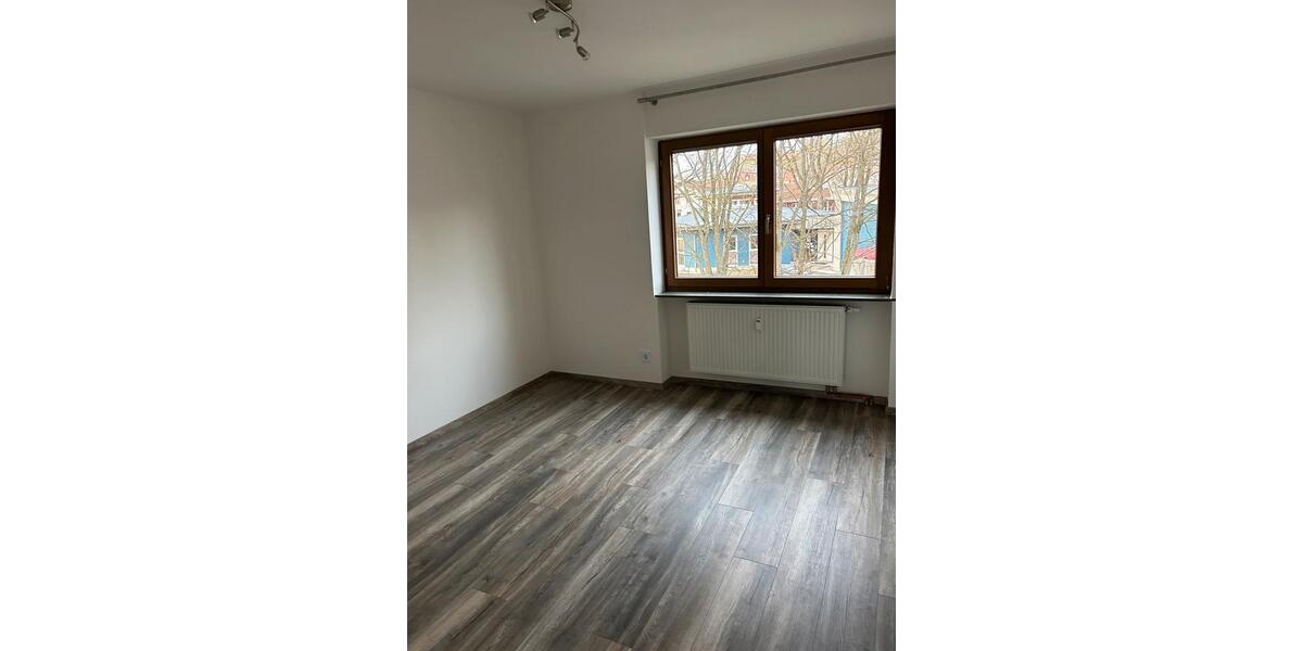 Etagenwohnung Schillingsfürst - 4 Zimmer, 86 m&sup2;, 750&euro; | Angebot:24477711