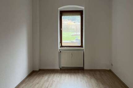 Wohnung Roßwein - 2 Zimmer, 38 m&sup2;, 200&euro; | Angebot:25773451