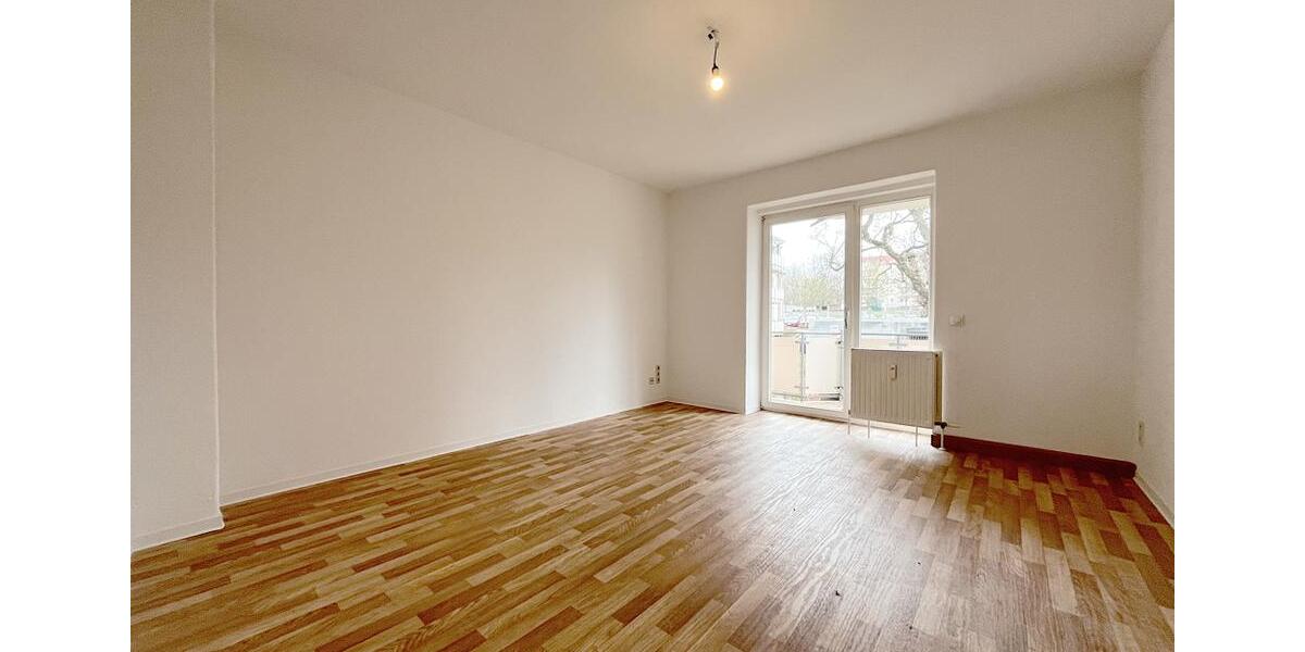Erdgeschoßwohnung Glauchau - 2 Zimmer, 57 m&sup2;, 360&euro; | Angebot:26001487