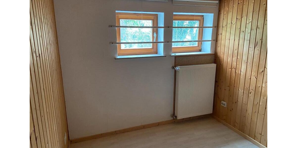 Etagenwohnung Idstein - 4 Zimmer, 130 m&sup2;, 1.300&euro; | Angebot:26482961