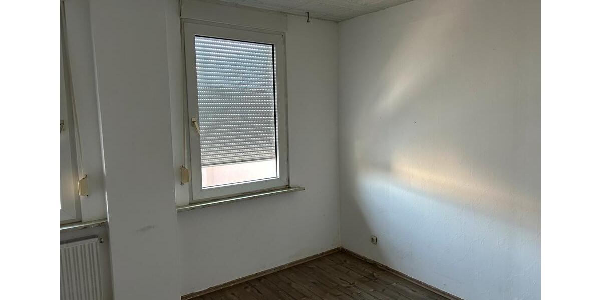 Einfamilienhaus Florstadt - 8 Zimmer, 280 m&sup2;, 2.000&euro; | Angebot:19188722