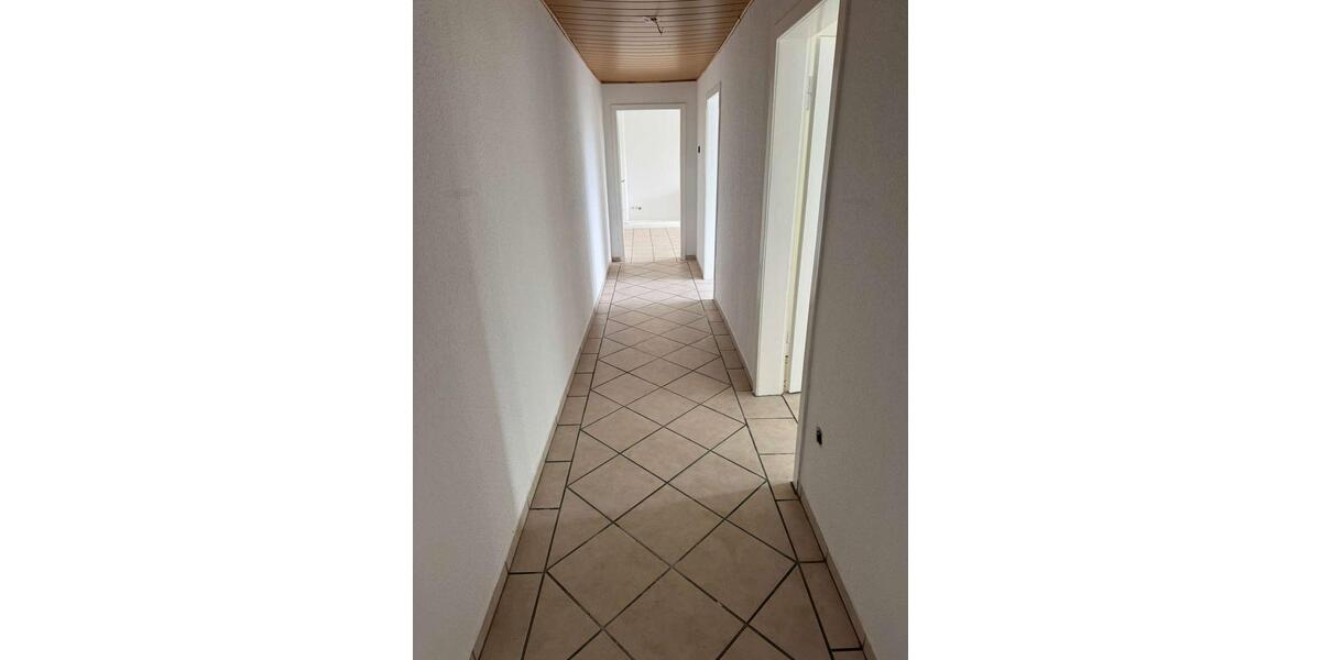 Etagenwohnung Gelsenkirchen - 3 Zimmer, 75 m&sup2;, 450&euro; | Angebot:23616505