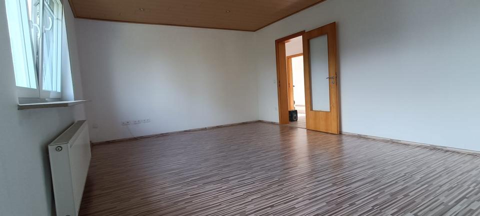 Dachgeschoßwohnung Bad Essen - 3 Zimmer, 95 m&sup2;, 930&euro; | Angebot:26044832