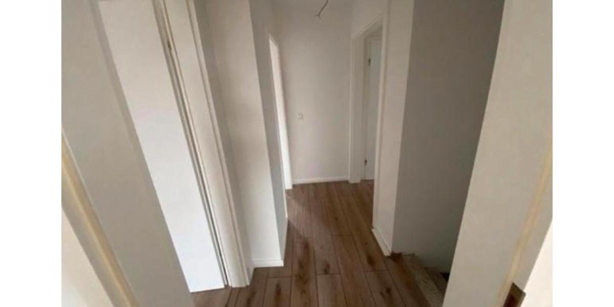 Etagenwohnung Ahrensburg - 3 Zimmer, 96 m&sup2;, 1.450&euro; | Angebot:26566626