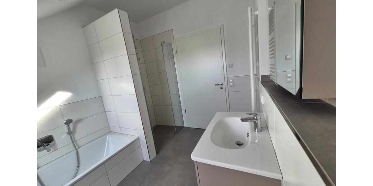 Moderne Neubauwohnung 103 m² – Sulzbach-Rosenberg - zentrale Lage 4 zimmer