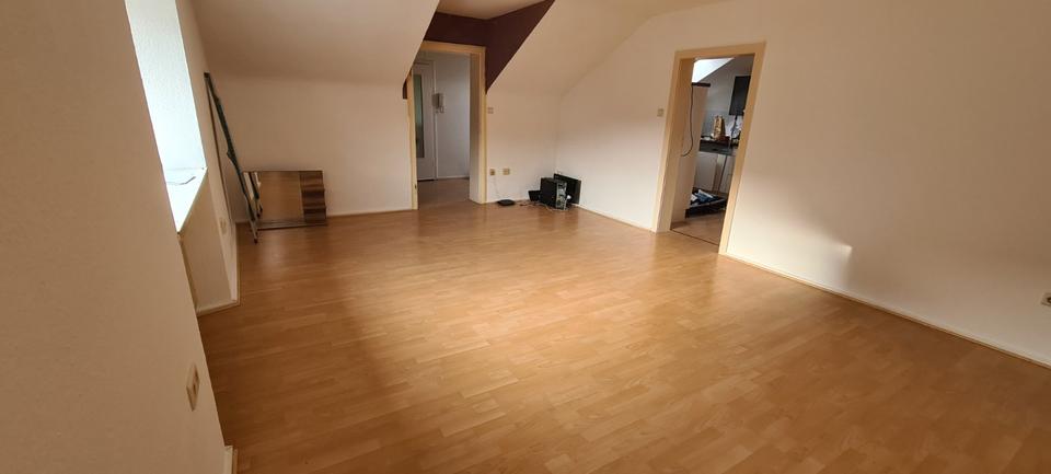 Dachgeschoßwohnung Neustadt an der Weinstraße - 3 Zimmer, 79 m&sup2;, 780&euro; | Angebot:25933721