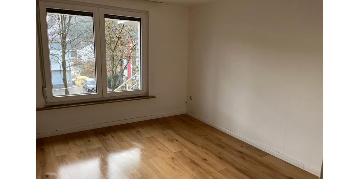 Erdgeschoßwohnung Netphen - 2 Zimmer, 60 m&sup2;, 400&euro; | Angebot:27541068