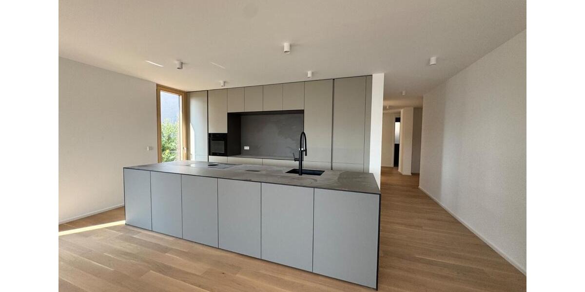 Etagenwohnung Esslingen am Neckar - 4 Zimmer, 141 m&sup2;, 2.940&euro; | Angebot:26727659
