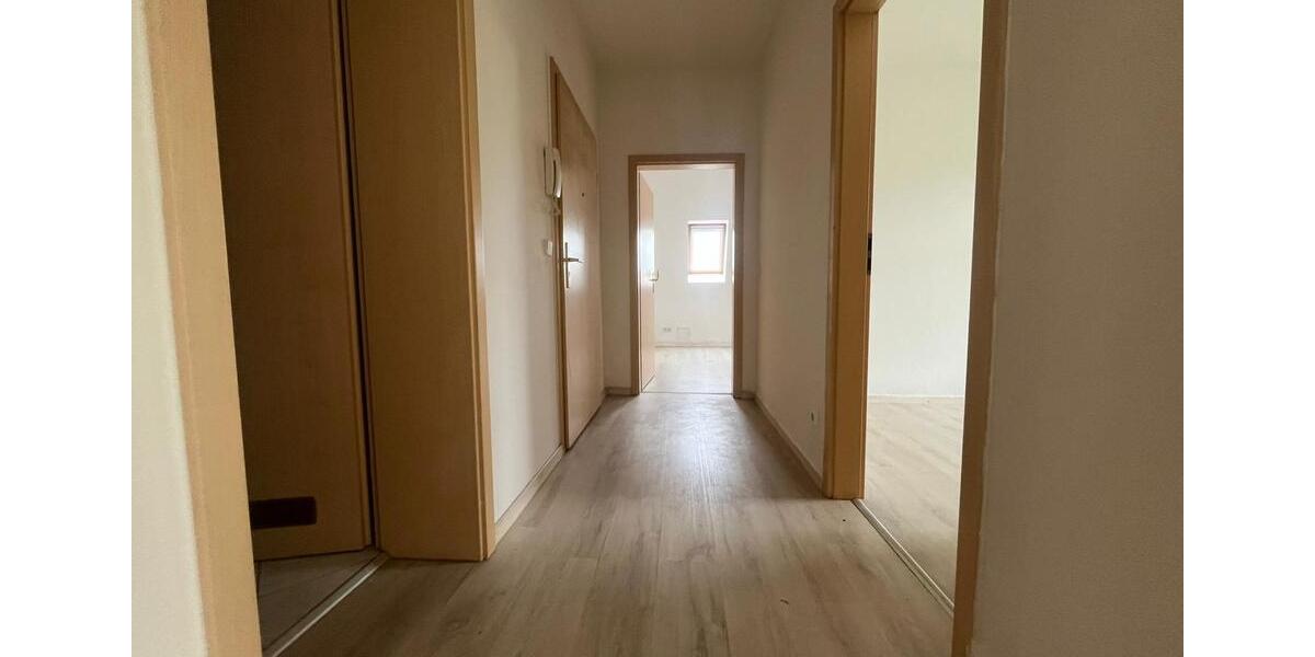 Etagenwohnung Frankfurt (Oder) - 3 Zimmer, 73 m&sup2;, 871&euro; | Angebot:25323137