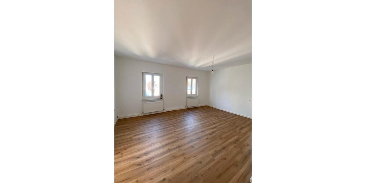 Etagenwohnung Amberg - 4 Zimmer, 77 m&sup2;, 750&euro; | Angebot:26050537