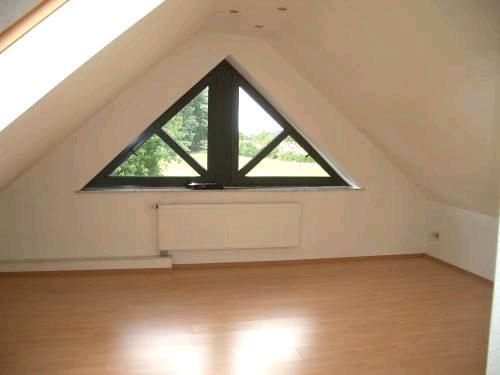 Dachgeschoßwohnung Delbrück - 2.5 Zimmer, 35 m&sup2;, 550&euro; | Angebot:24372115