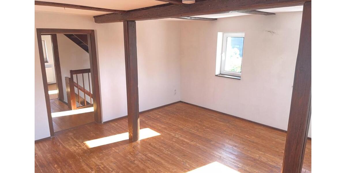 Etagenwohnung Rositz - 4 Zimmer, 102 m&sup2;, 650&euro; | Angebot:25906015