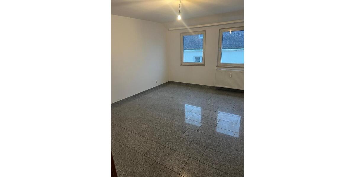 Dachgeschoßwohnung Lüdenscheid - 2 Zimmer, 47 m&sup2;, 355&euro; | Angebot:26645328