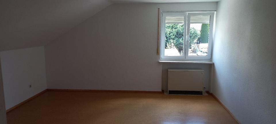 Dachgeschoßwohnung Bad Grönenbach - 3 Zimmer, 105 m&sup2;, 625&euro; | Angebot:26253684
