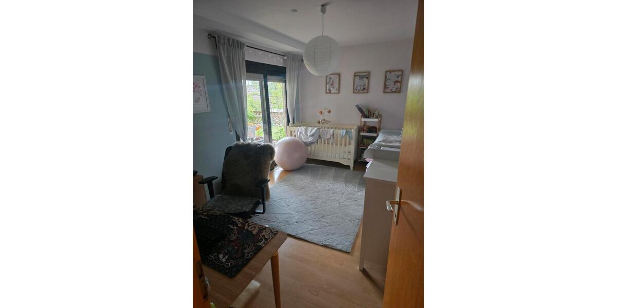 Etagenwohnung Büdingen - 3 Zimmer, 95 m&sup2;, 850&euro; | Angebot:26444444