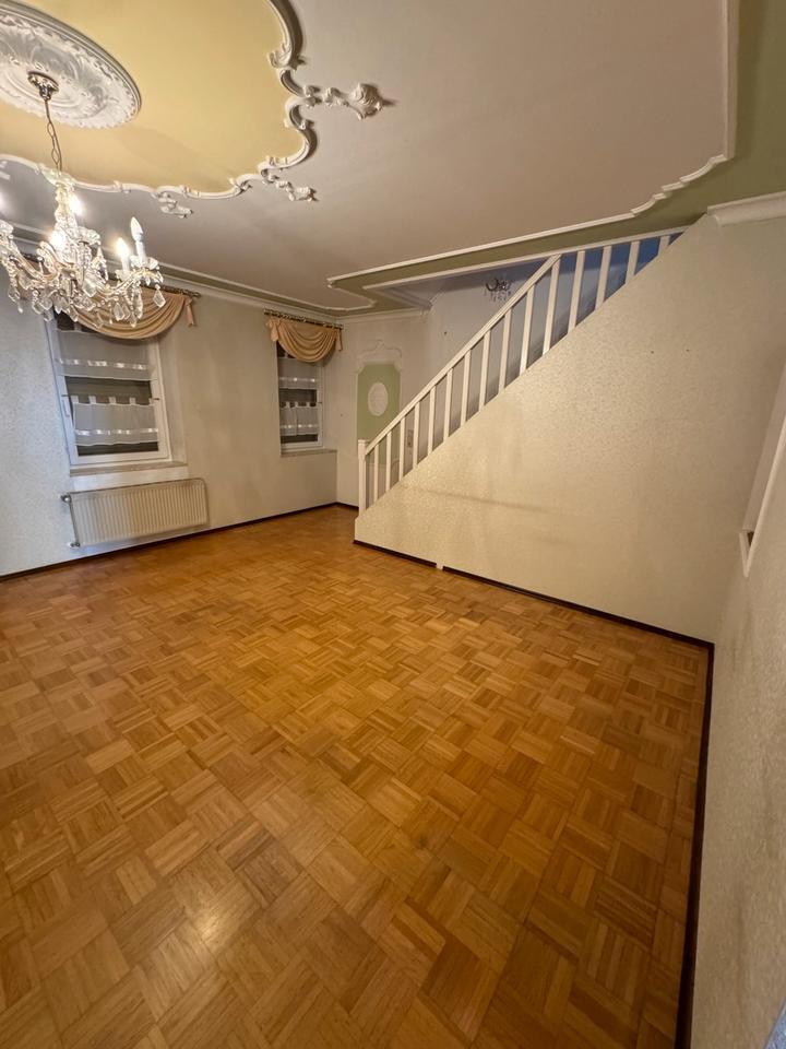 Schön helle 4ZKB Wohnung ab 01.11 in Felsberg zu vermieten