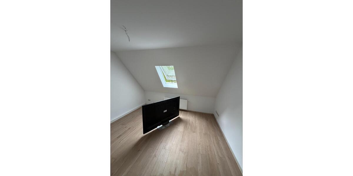 Dachgeschoßwohnung Bad Blankenburg - 2 Zimmer, 38 m&sup2;, 275&euro; | Angebot:26623723