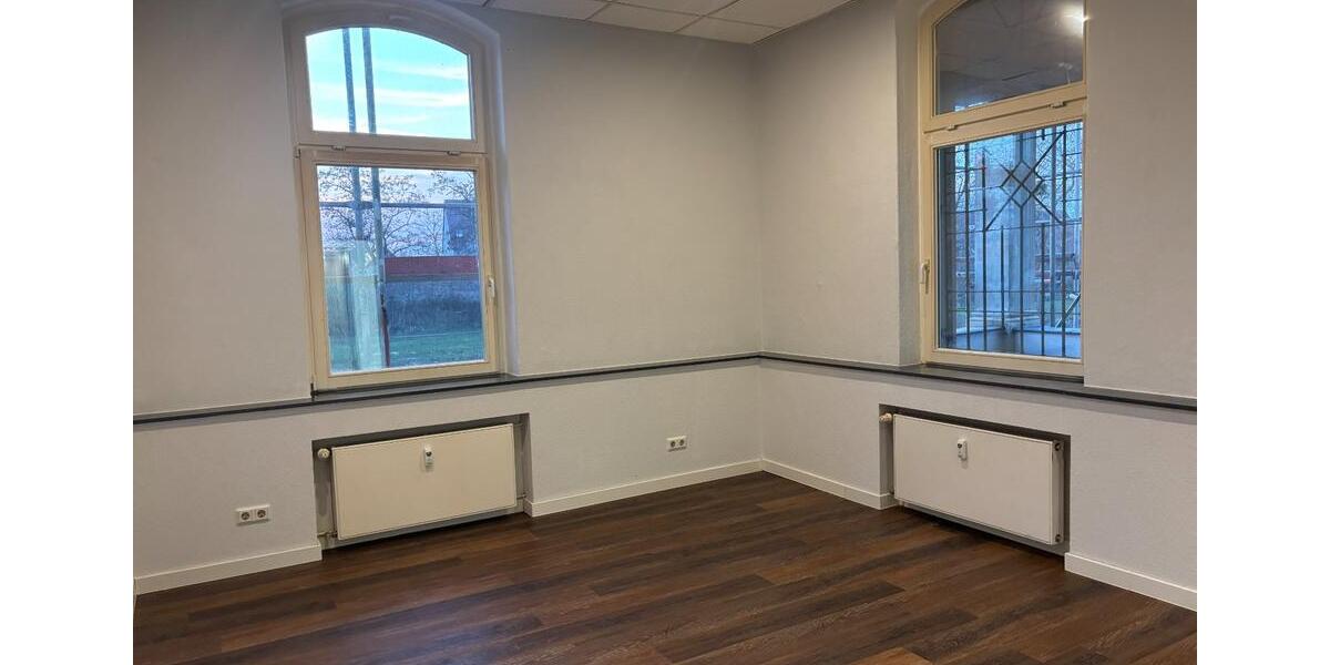 Erdgeschoßwohnung Zerbst (Anhalt) - 5 Zimmer, 135 m&sup2;, 810&euro; | Angebot:25855758