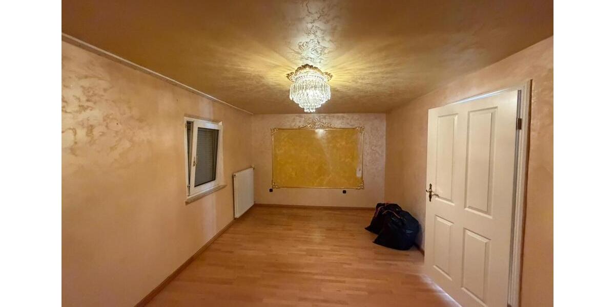 Etagenwohnung Eckental - 3 Zimmer, 100 m&sup2;, 1.450&euro; | Angebot:25870731