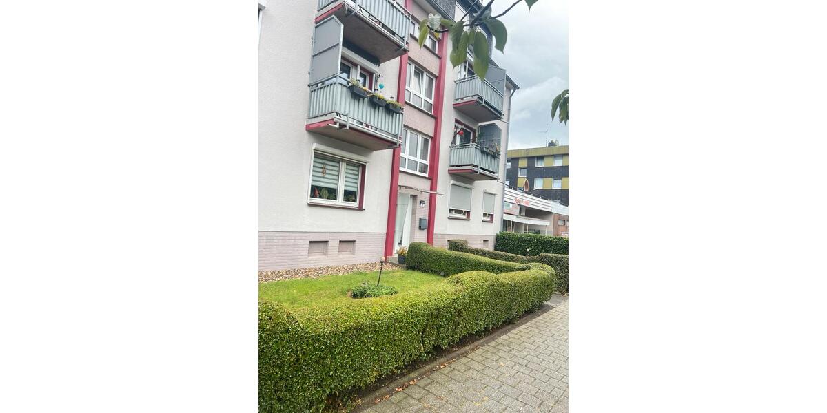 Dachgeschoßwohnung Duisburg Walsum - 4 Zimmer, 87 m&sup2;, 1.200&euro; | Angebot:25087105