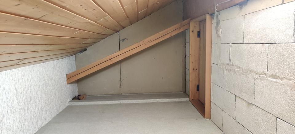 Dachgeschoßwohnung Emmerting - 3 Zimmer, 78 m&sup2;, 850&euro; | Angebot:24770146