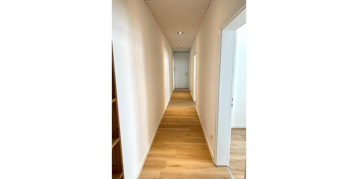 Etagenwohnung Wiesbaden Mitte - 2 Zimmer, 69 m&sup2;, 759&euro; | Angebot:26797013