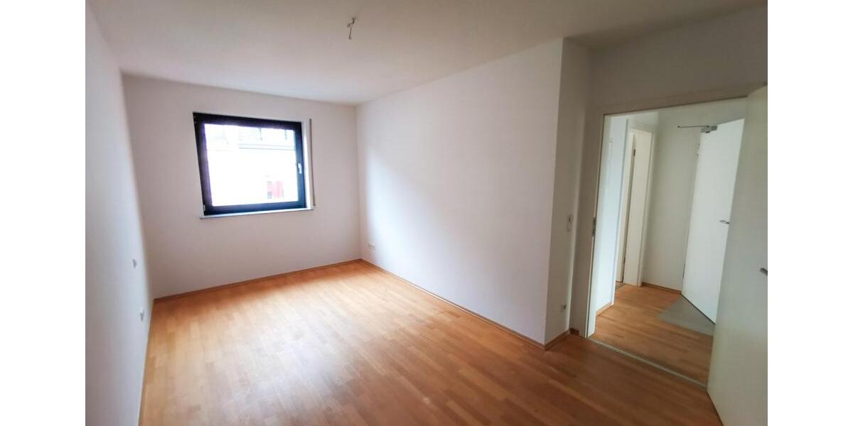 Maisonettenwohnung Frankfurt am Main Niederrad - 5 Zimmer, 157 m&sup2;, 2.400&euro; | Angebot:25777517