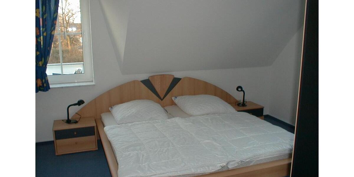 Dachgeschoßwohnung Cuxhaven Groden - 4 Zimmer, 82 m&sup2;, 750&euro; | Angebot:24876682