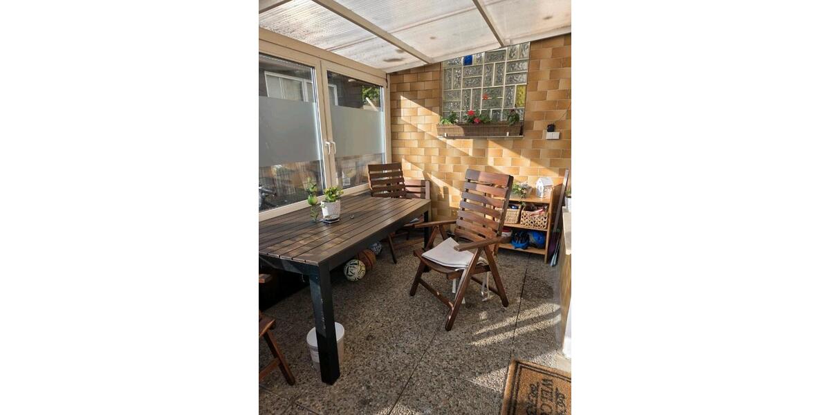 Erdgeschoßwohnung Rosbach vor der Höhe - 3 Zimmer, 90 m&sup2;, 1.000&euro; | Angebot:25902149