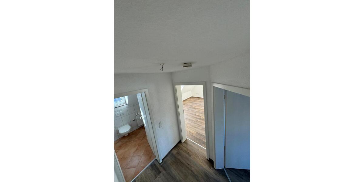 Dachgeschoßwohnung Mannheim Sandhofen - 3 Zimmer, 60 m&sup2;, 580&euro; | Angebot:24850531