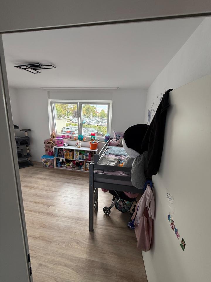 4-Zi.-Whg. ggü. Ev. Krankenhaus, saniert, m. EBK und Stellplätzen