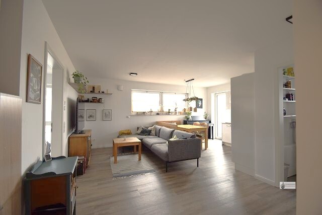 2-Zimmer-OG-Wohnung + 65,80 m² Wohnfläche + Aufzug + Balkon + Carport + EBK kann übernommen werden
