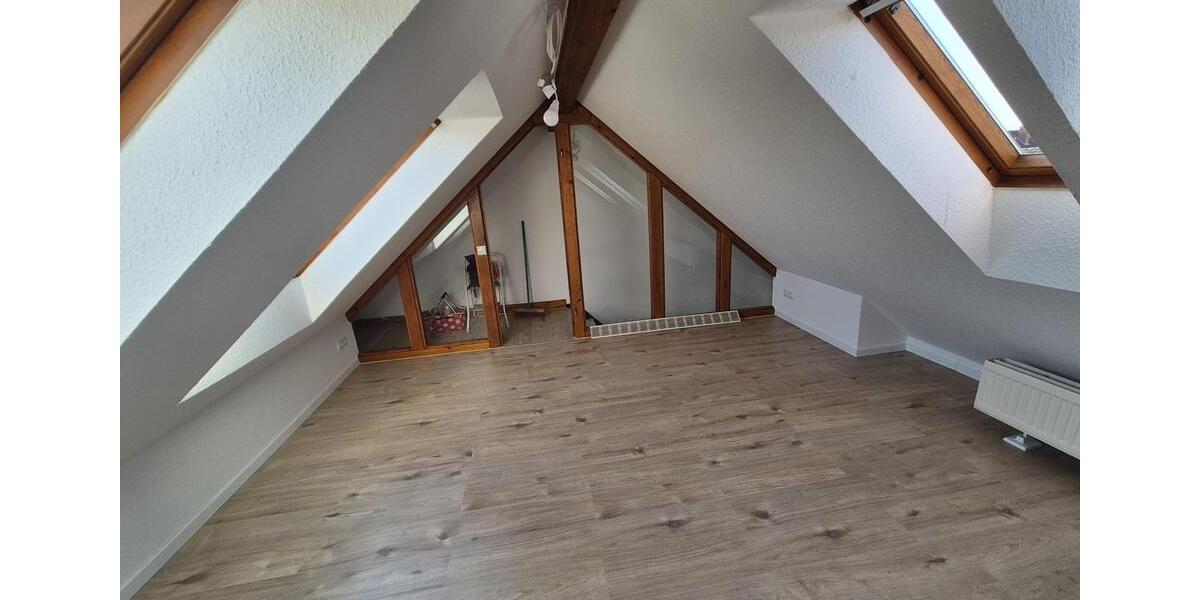 Dachgeschoßwohnung Koblenz - 2.5 Zimmer, 98 m&sup2;, 1.050&euro; | Angebot:25641190