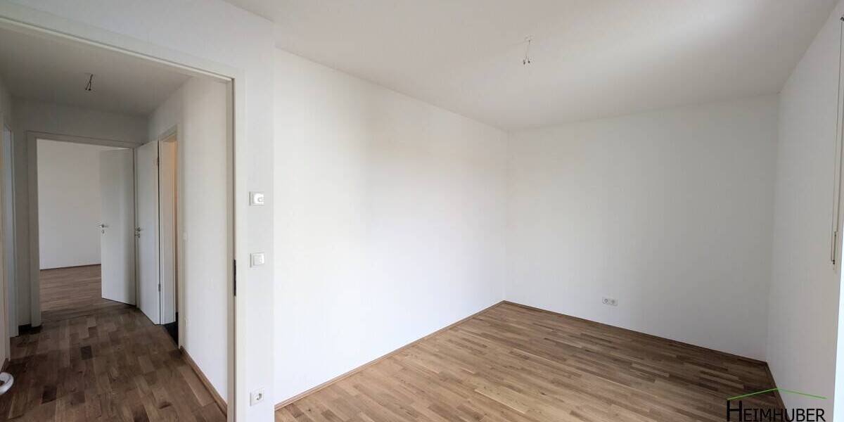 Etagenwohnung München Ramersdorf-Perlach - 3 Zimmer, 102 m&sup2;, 2.100&euro; | Angebot:26043003