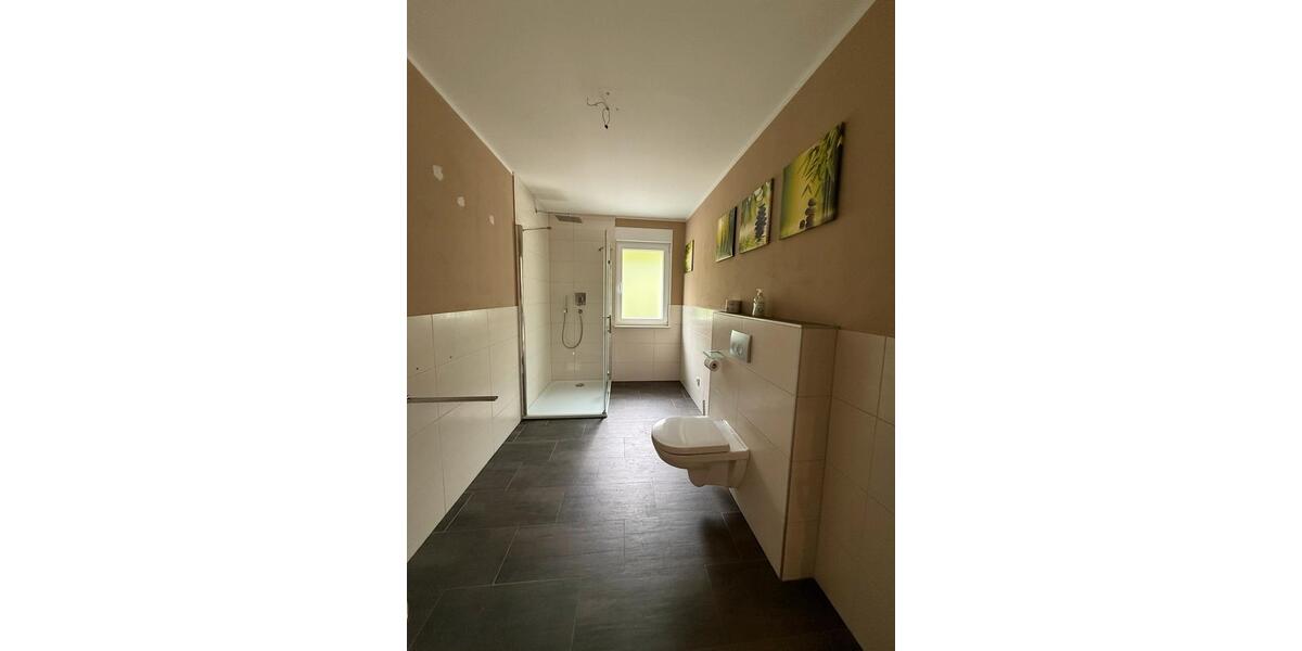 Mehrfamilienhaus, Wohnhaus Hüllhorst - 8 Zimmer, 244 m&sup2;, 2.140&euro; | Angebot:26533419