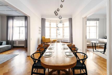 Exklusiv sanierte Altbau Wohnung in Bestlage 5 zimmer