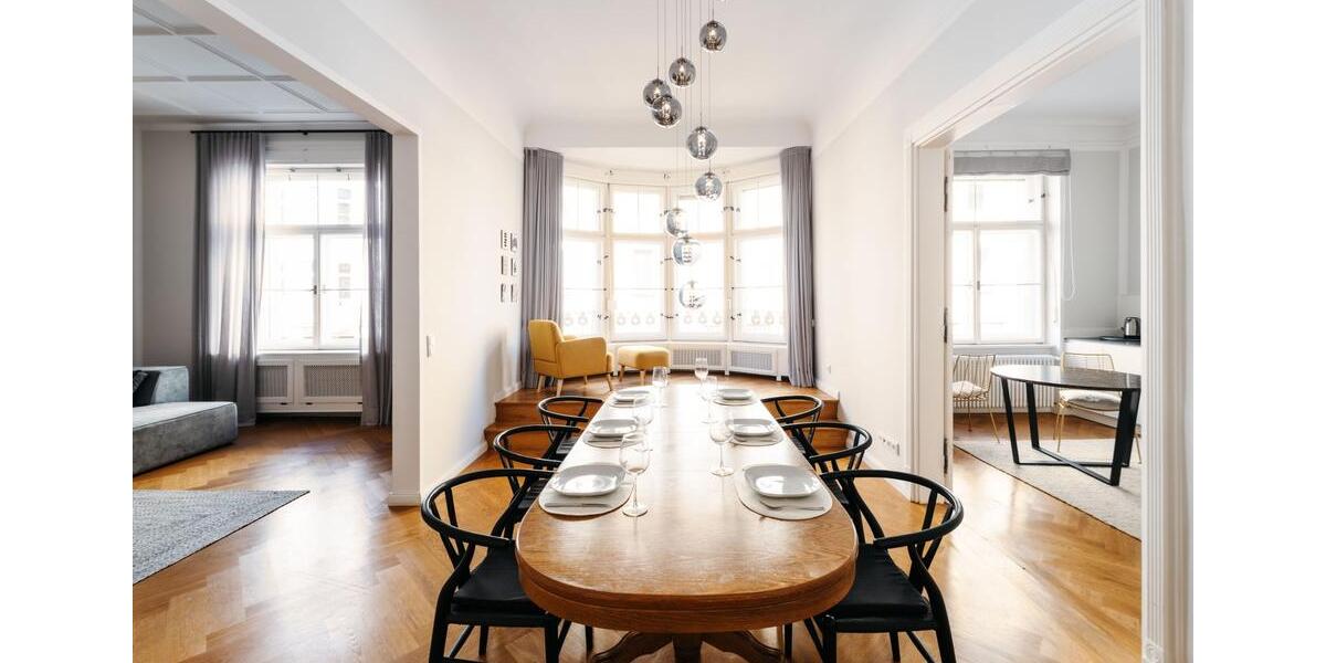 Exklusiv sanierte Altbau Wohnung in Bestlage 5 zimmer