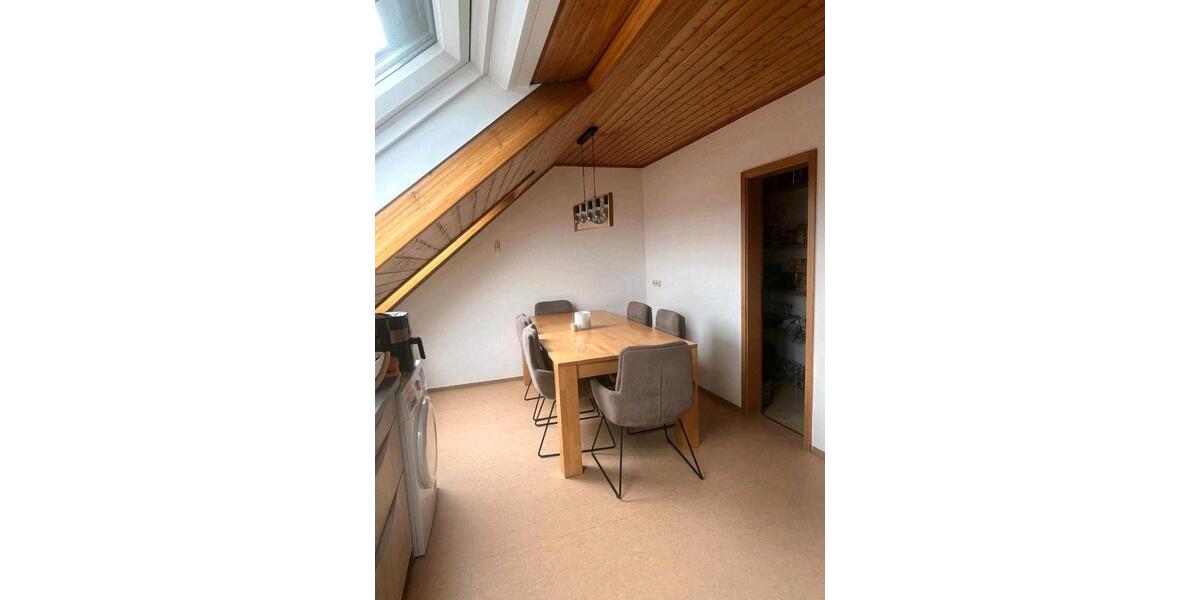 Dachgeschoßwohnung Aichstetten - 4 Zimmer, 84 m&sup2;, 1.150&euro; | Angebot:26018610