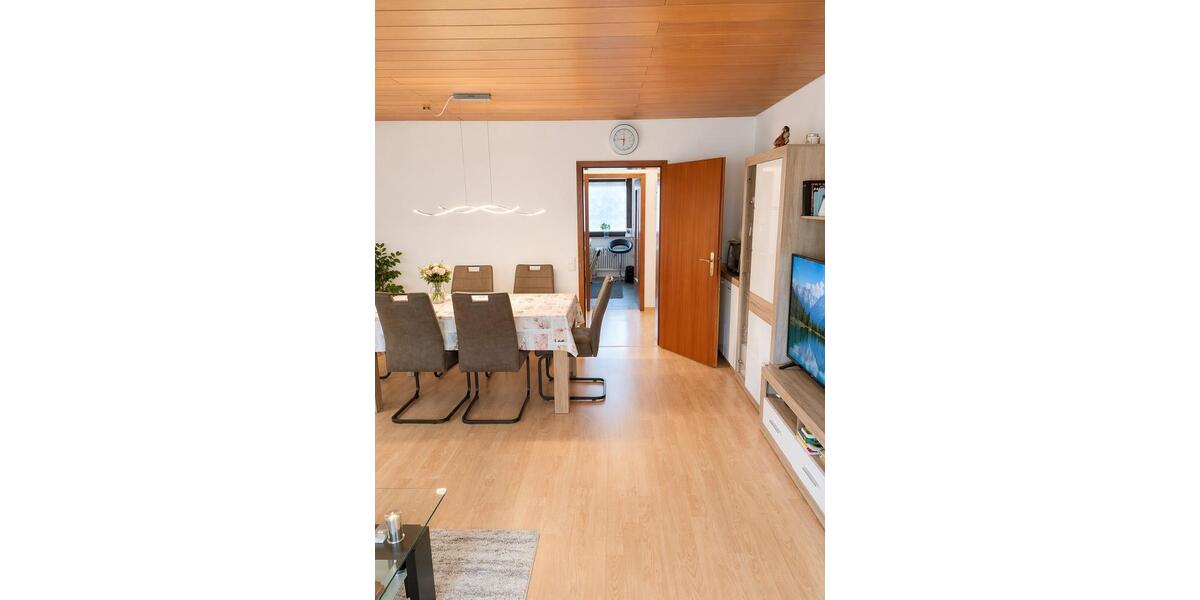 Etagenwohnung Ditzingen - 3 Zimmer, 84 m&sup2;, 1.300&euro; | Angebot:26289269