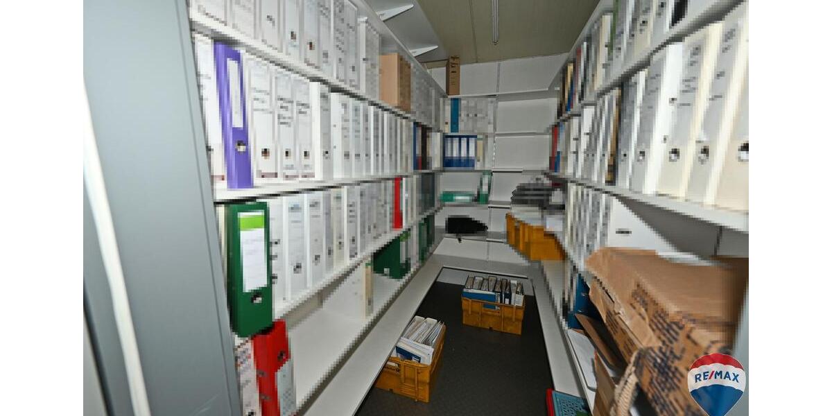 Gewerbeobjekt Bedburg-Hau Hau - 300&euro; | Angebot:23795376