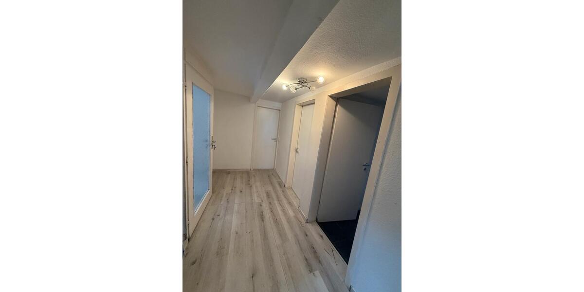 Etagenwohnung Metzingen - 2 Zimmer, 84 m&sup2;, 600&euro; | Angebot:26023488